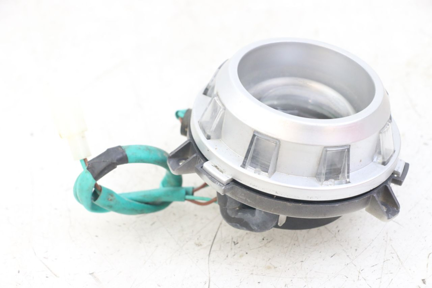 photo de ŚWIATŁO POZYCYJNE SYM CROX 4T 50 (2016 - 2023) - Zbliżenie techniczne