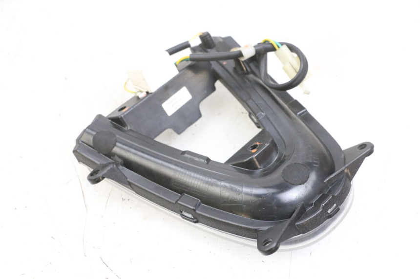 photo de ŚWIATŁO POZYCYJNE PEUGEOT DJANGO 4T 50 (2014 - 2019) - Zbliżenie techniczne