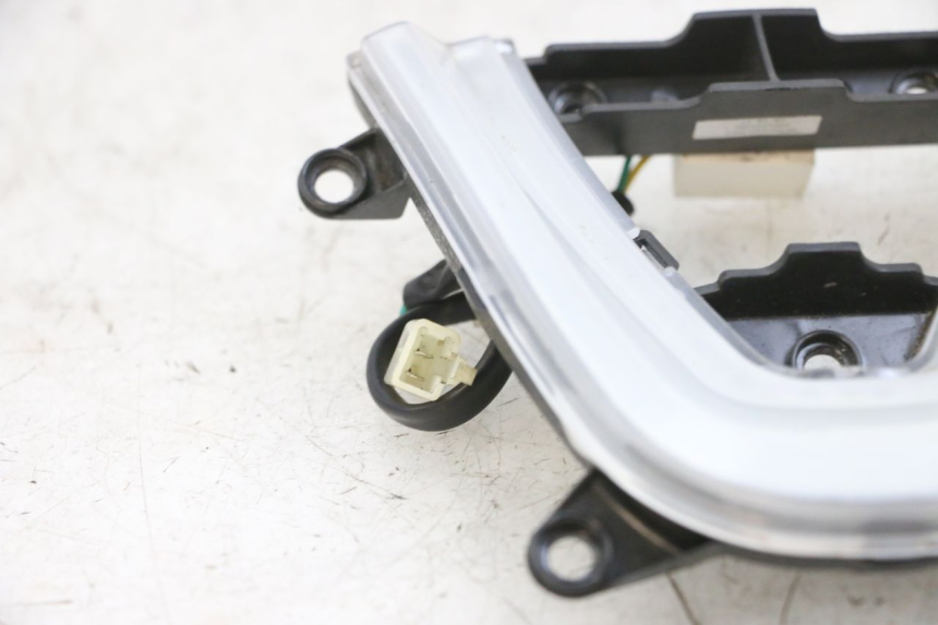 photo de ŚWIATŁO POZYCYJNE PEUGEOT DJANGO 4T 50 (2014 - 2019) - Punkty mocowania