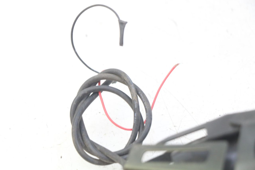 photo de ŚWIATŁO POZYCYJNE SYM HUSKY 125 (1999 - 2005) - Zbliżenie techniczne