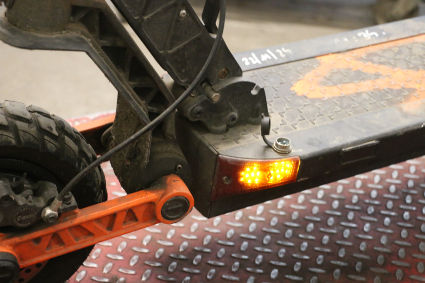 photo de ŚWIATŁO POZYCYJNE JOYOR S10-S-Z 1 - Punkty mocowania