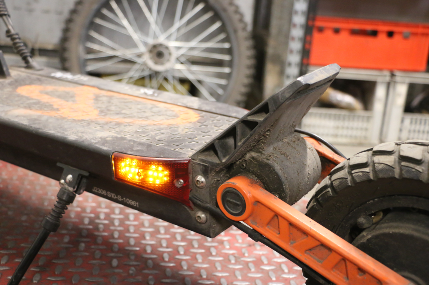 photo de ŚWIATŁO POZYCYJNE JOYOR S10-S-Z 1 - Stan powierzchni