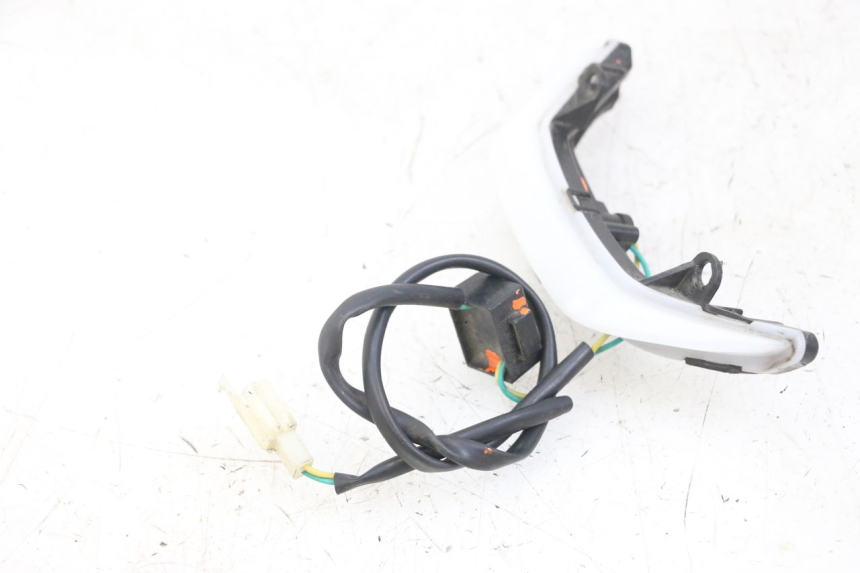 photo de ŚWIATŁO POZYCYJNE PEUGEOT KISBEE 2T 50 (2018 - 2022) - Inny kąt widzenia