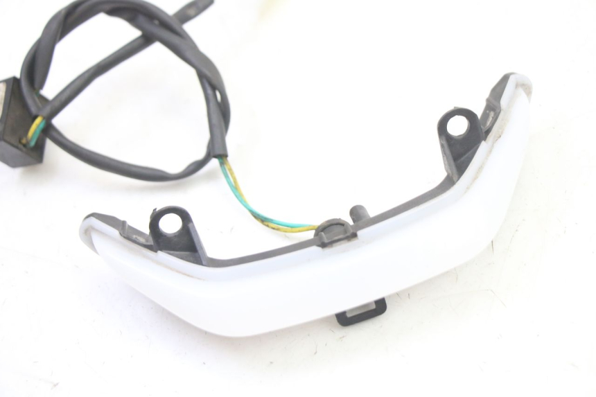 photo de ŚWIATŁO POZYCYJNE PEUGEOT KISBEE 4T 50 (2018 - 2022) - Szczegół części