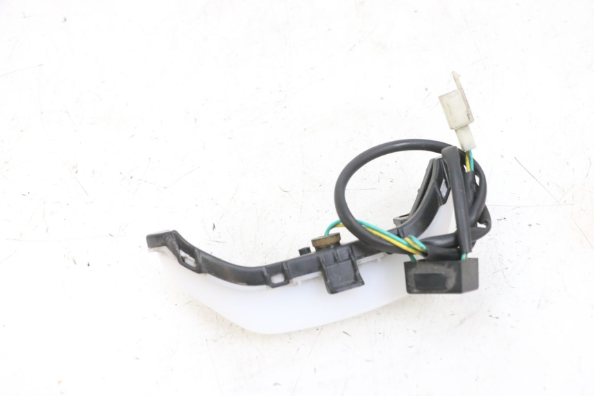 photo de ŚWIATŁO POZYCYJNE PEUGEOT KISBEE 4T 50 (2018 - 2022) - Zoom stanu zużycia