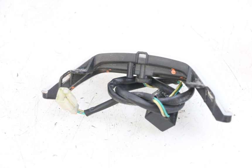 photo de ŚWIATŁO POZYCYJNE PEUGEOT KISBEE 4T 50 (2018 - 2022) - Zbliżenie techniczne