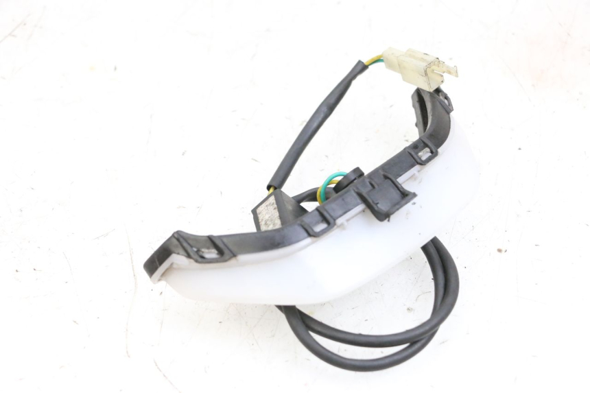 photo de ŚWIATŁO POZYCYJNE PEUGEOT KISBEE 4T 50 (2018 - 2022) - Zoom stanu zużycia