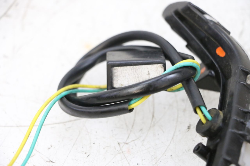 photo de ŚWIATŁO POZYCYJNE PEUGEOT KISBEE 4T 50 (2018 - 2022) - Zoom stanu zużycia