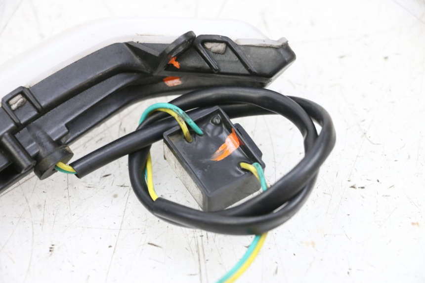 photo de ŚWIATŁO POZYCYJNE PEUGEOT KISBEE 4T 50 (2018 - 2022) - Zbliżenie techniczne