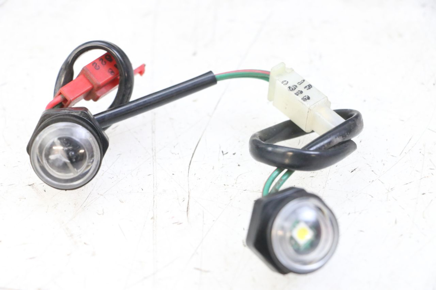 photo de ŚWIATŁO POZYCYJNE KYMCO X-TOWN XTOWN 125 (2016 - 2021) - Zoom stanu zużycia