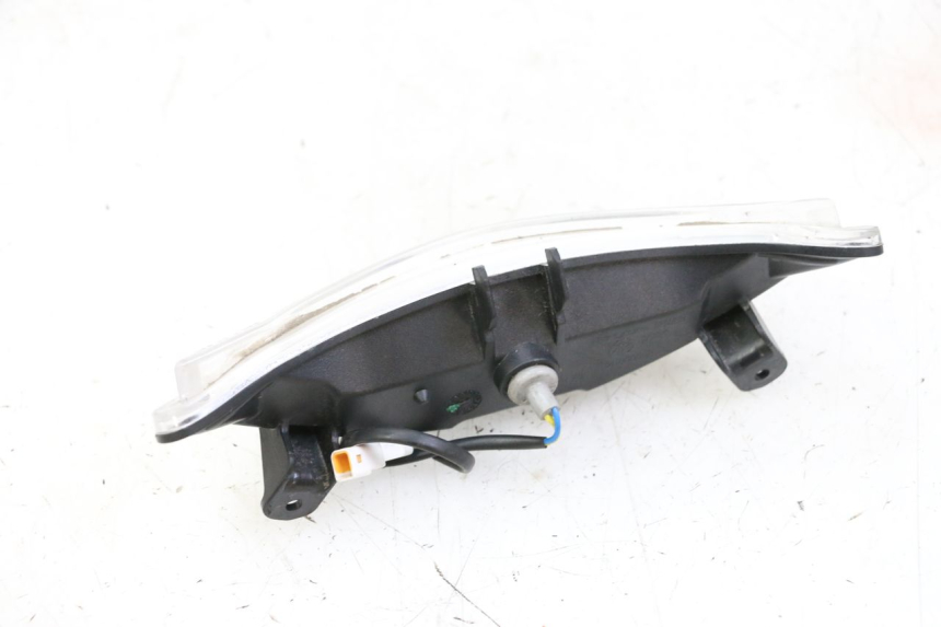 photo de ŚWIATŁO POZYCYJNE PIAGGIO MP3 500 (2014 - 2017) - Inny kąt widzenia