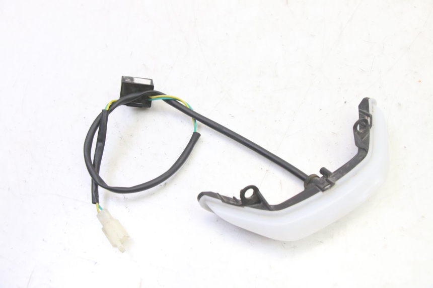 photo de ŚWIATŁO POZYCYJNE PEUGEOT STREETZONE I NAKED 2T 50 (2018 - 2020) - Widok główny