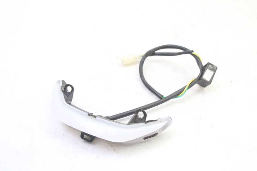 photo de ŚWIATŁO POZYCYJNE PEUGEOT STREETZONE I NAKED 2T 50 (2018 - 2020) - Zoom stanu zużycia