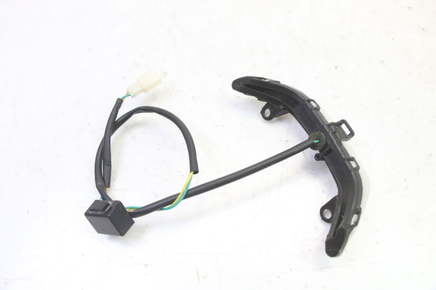 photo de ŚWIATŁO POZYCYJNE PEUGEOT STREETZONE I NAKED 2T 50 (2018 - 2020) - Inny kąt widzenia