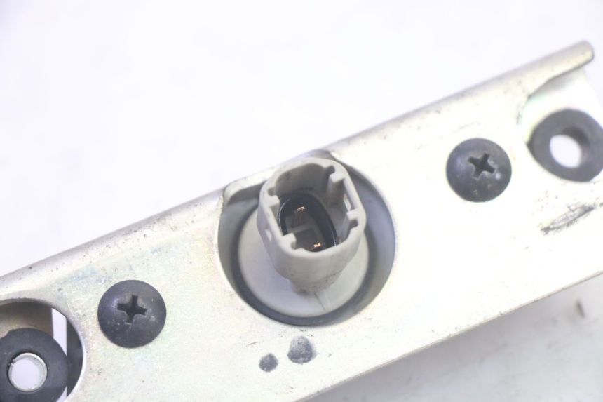 photo de ŚWIATŁO POZYCYJNE YAMAHA TDM ABS 900 (2002 - 2014) - Zbliżenie techniczne