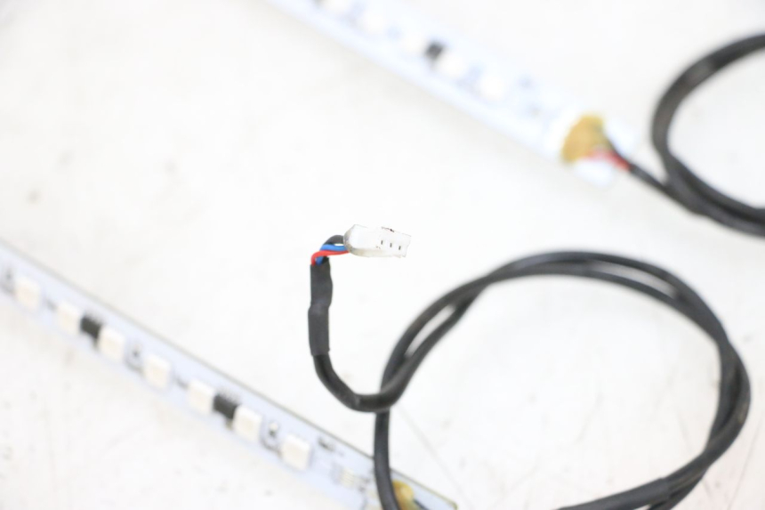 photo de ŚWIATŁO POZYCYJNE DUALTRON VICTOR LIMITED 1 - Widok ogólny