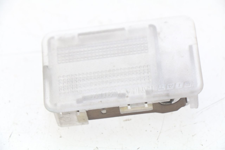 photo de ŚWIATŁO POZYCYJNE PIAGGIO X9 EVOLUTION 125 (2003 - 2007) - Zoom stanu zużycia