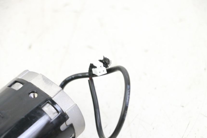 photo de ŚWIATŁO POZYCYJNE SEGWAY NINEBOT ZT3 PRO 1 - Zoom stanu zużycia