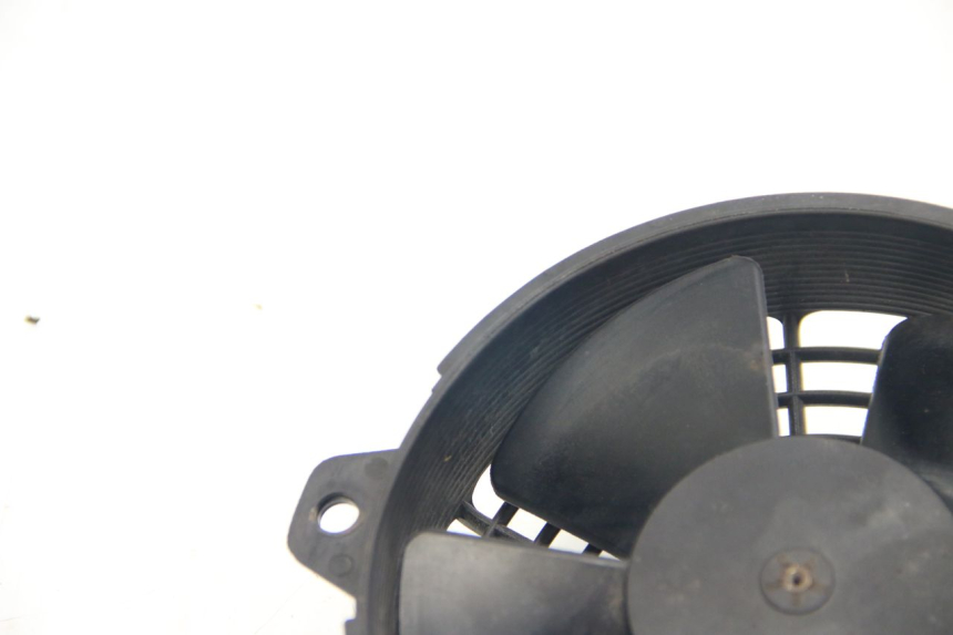 photo de WENTYLATOR APRILIA ATLANTIC 500 (2002 - 2003) - Zbliżenie techniczne