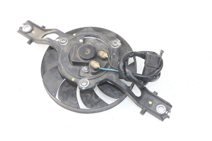 photo de WENTYLATOR SUZUKI BURGMAN 125 (2007 - 2014) - Inny kąt widzenia