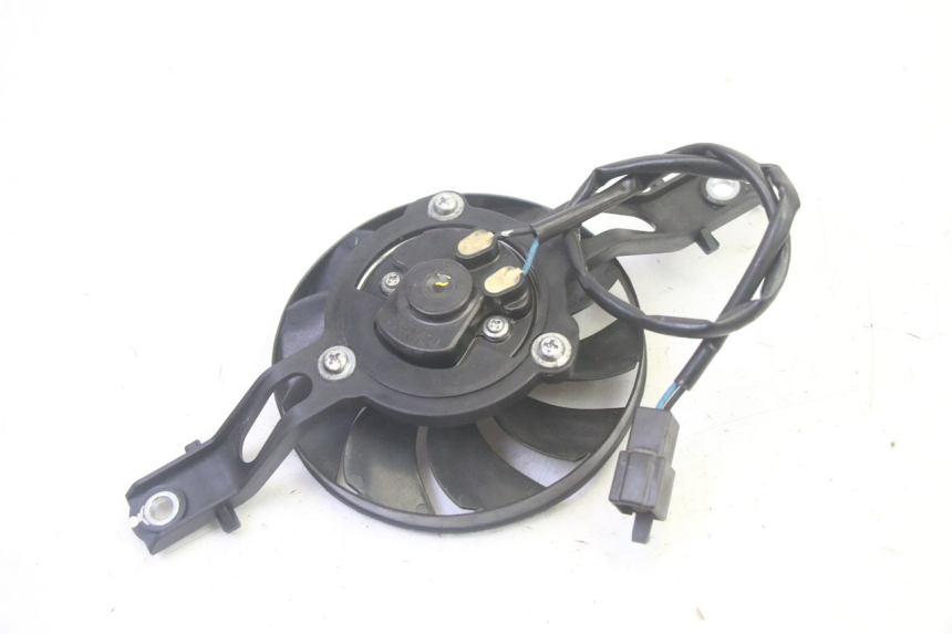 photo de WENTYLATOR SUZUKI BURGMAN 125 (2007 - 2014) - Zoom stanu zużycia