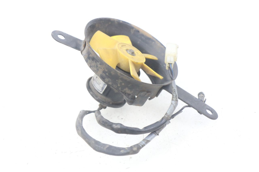 photo de WENTYLATOR HONDA CBR R 125 (2003 - 2006) - Zbliżenie techniczne