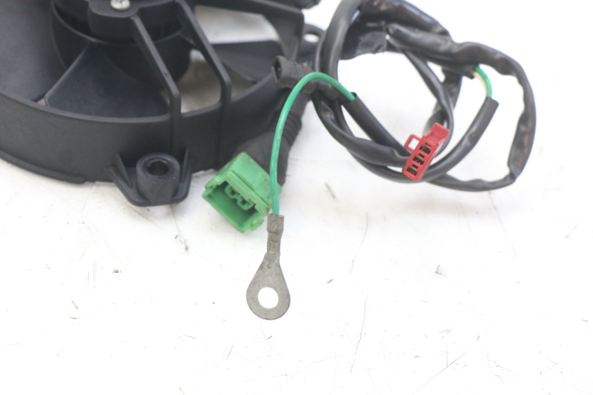 photo de WENTYLATOR HONDA FES PANTHEON 2T 125 (1998 - 2002) - Zoom stanu zużycia