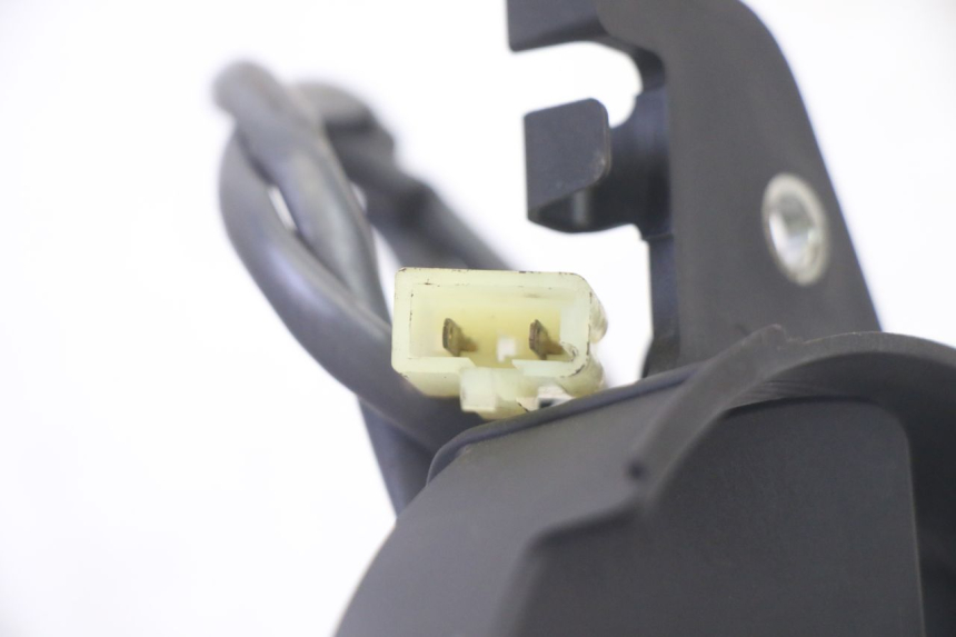 photo de WENTYLATOR HONDA FES S-WING SWING ABS 125 (2007 - 2015) - Zbliżenie techniczne