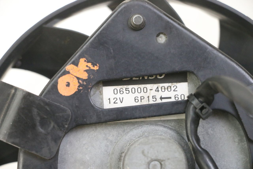photo de WENTYLATOR YAMAHA FZ1 FAZER 1000 (2007 - 2009) - Szczegół części