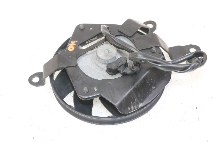 photo de WENTYLATOR YAMAHA FZ1 FAZER 1000 (2007 - 2009) - Zbliżenie techniczne