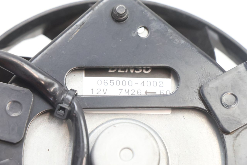 photo de WENTYLATOR YAMAHA FZ8 800 (2010 - 2016) - Zbliżenie techniczne