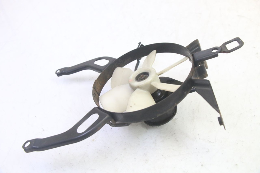 photo de WENTYLATOR KAWASAKI GPX R WARBIRD 600 (1988 - 1993) - Szczegół części