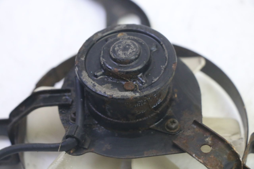 photo de WENTYLATOR KAWASAKI GPX R WARBIRD 600 (1988 - 1993) - Widok ogólny