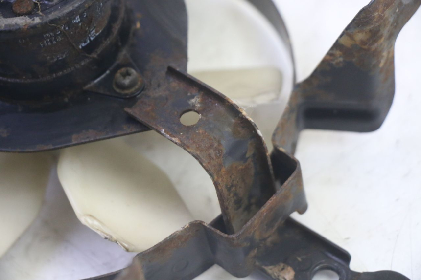 photo de WENTYLATOR KAWASAKI GPX R WARBIRD 600 (1988 - 1993) - Punkty mocowania