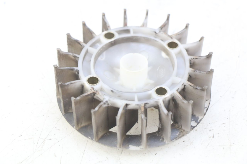 photo de WENTYLATOR PEUGEOT KISBEE 4T 50 (2018 - 2022) - Szczegół części