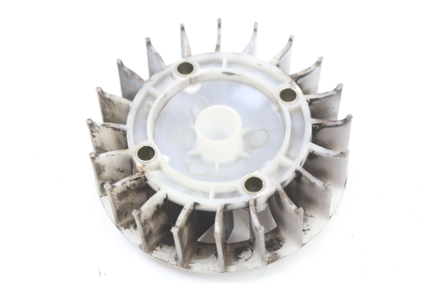 photo de WENTYLATOR PEUGEOT KISBEE 4T 50 (2018 - 2022) - Zoom stanu zużycia