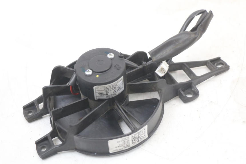 photo de WENTYLATOR PIAGGIO MP3 HPE 350 (2018 - 2020) - Zbliżenie techniczne