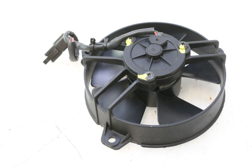 photo de WENTYLATOR PIAGGIO MP3 HPE 530 (2022 - 2026) - Zbliżenie techniczne