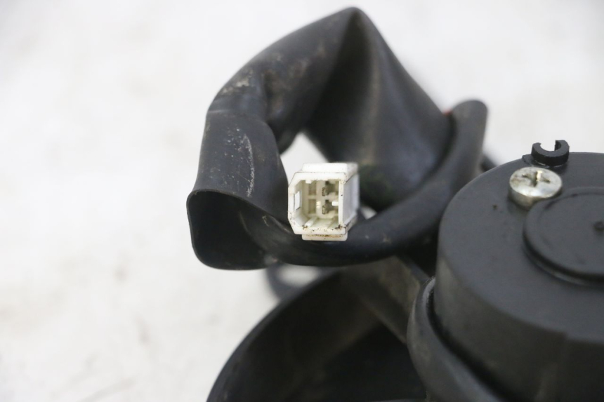 photo de WENTYLATOR PIAGGIO MP3 LT 300 (2010 - 2016) - Inny kąt widzenia