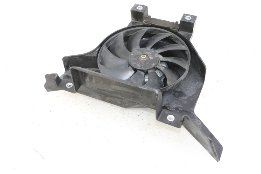 photo de WENTYLATOR KAWASAKI NINJA 400 (2018 - 2023) - Zbliżenie techniczne