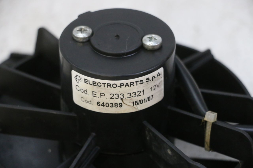 photo de WENTYLATOR PIAGGIO MP3 125 (2006 - 2014) - Inny kąt widzenia