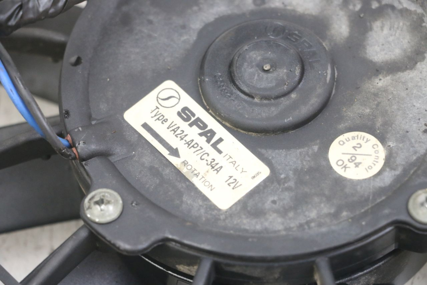 photo de WENTYLATOR TRIUMPH SPEED TRIPLE T301 900 (1994 - 1996) - Zbliżenie techniczne