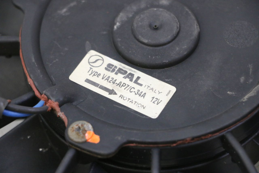 photo de WENTYLATOR TRIUMPH SPRINT 900 (1995 - 1998) - Inny kąt widzenia