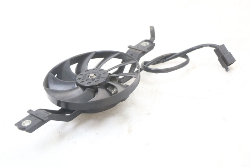 photo de WENTYLATOR SUZUKI BURGMAN 125 (2007 - 2014) - Zoom stanu zużycia