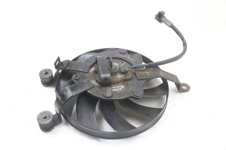 photo de WENTYLATOR SUZUKI GSX F GSXF 650 (2007 - 2015) - Zbliżenie techniczne