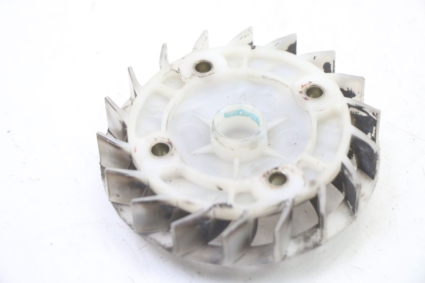 photo de WENTYLATOR PEUGEOT TWEET 4T 50 (2018 - 2022) - Zoom stanu zużycia