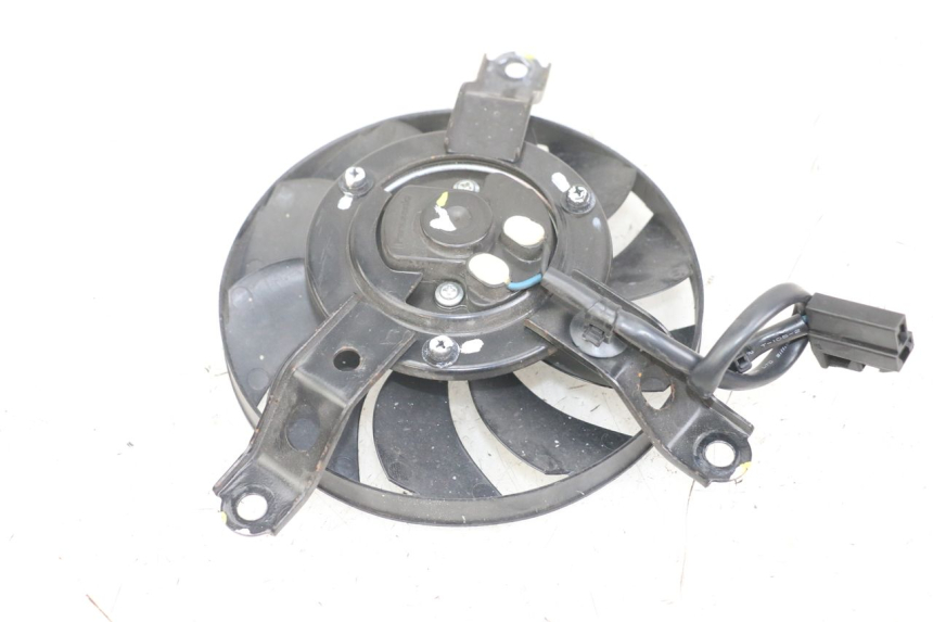 photo de WENTYLATOR YAMAHA XMAX X-MAX ABS 125 (2017 - 2020) - Zoom stanu zużycia