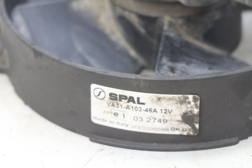 photo de WENTYLATOR YAMAHA X-MAX XMAX 125 (2010 - 2013) - Szczegół części