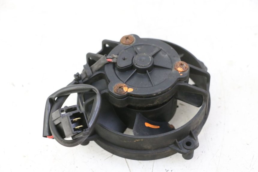 photo de WENTYLATOR YAMAHA X-MAX XMAX 250 (2006 - 2009) - Zbliżenie techniczne