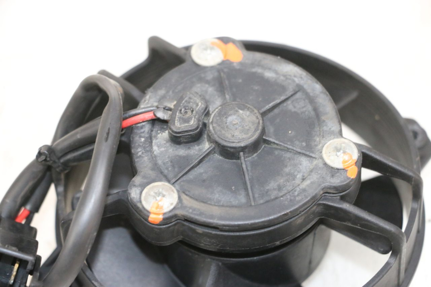 photo de WENTYLATOR YAMAHA XMAX X-MAX 125 (2006 - 2009) - Zoom stanu zużycia